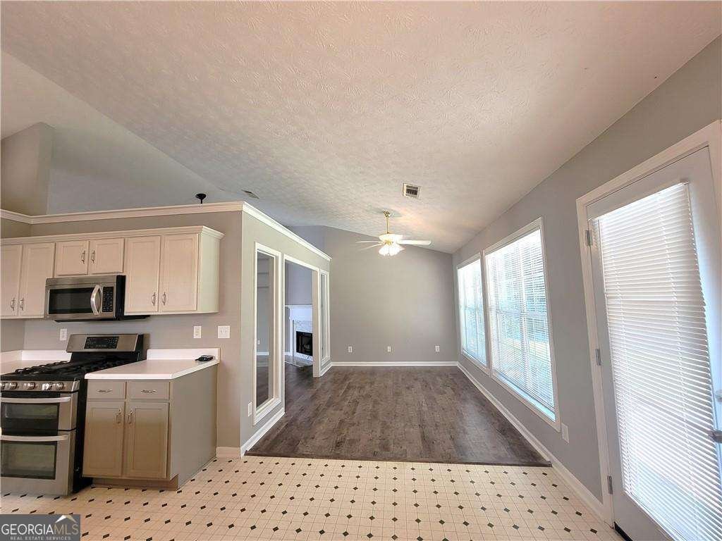5763 Dexters Mill Buford - 13
