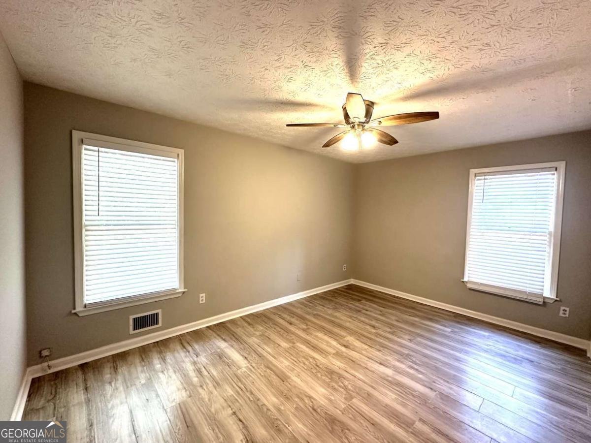 1403 Lakemont Drive Grayson - 33