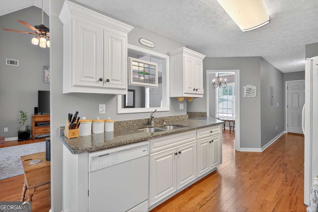 4860 HUNT CLUB Drive Flowery Branch - 15