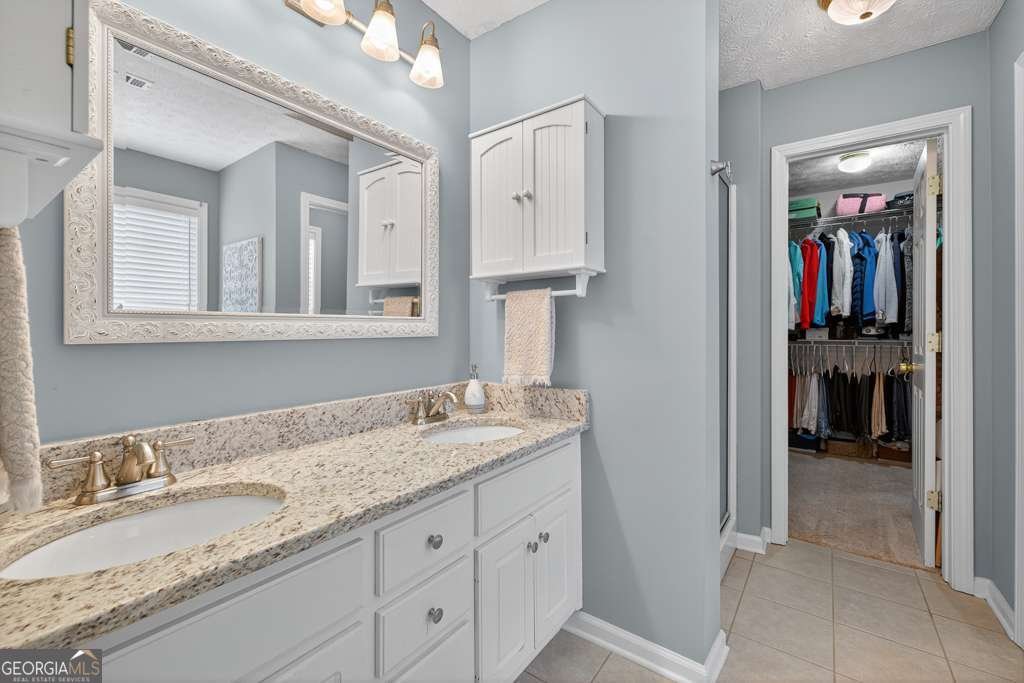 4860 HUNT CLUB Drive Flowery Branch - 24