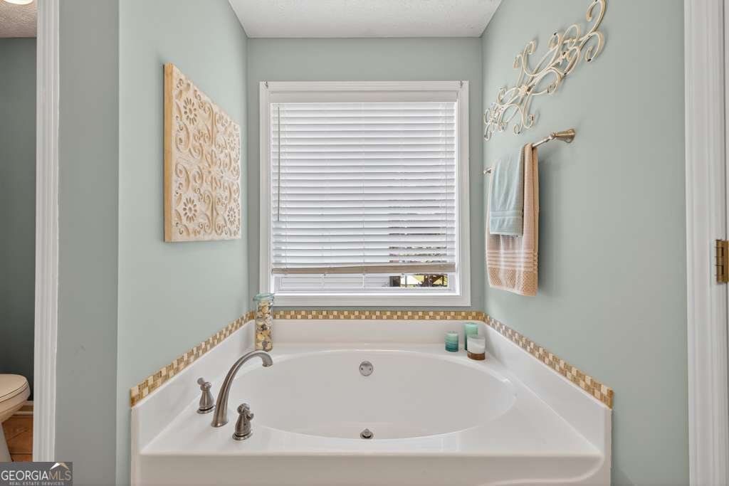 4860 HUNT CLUB Drive Flowery Branch - 27