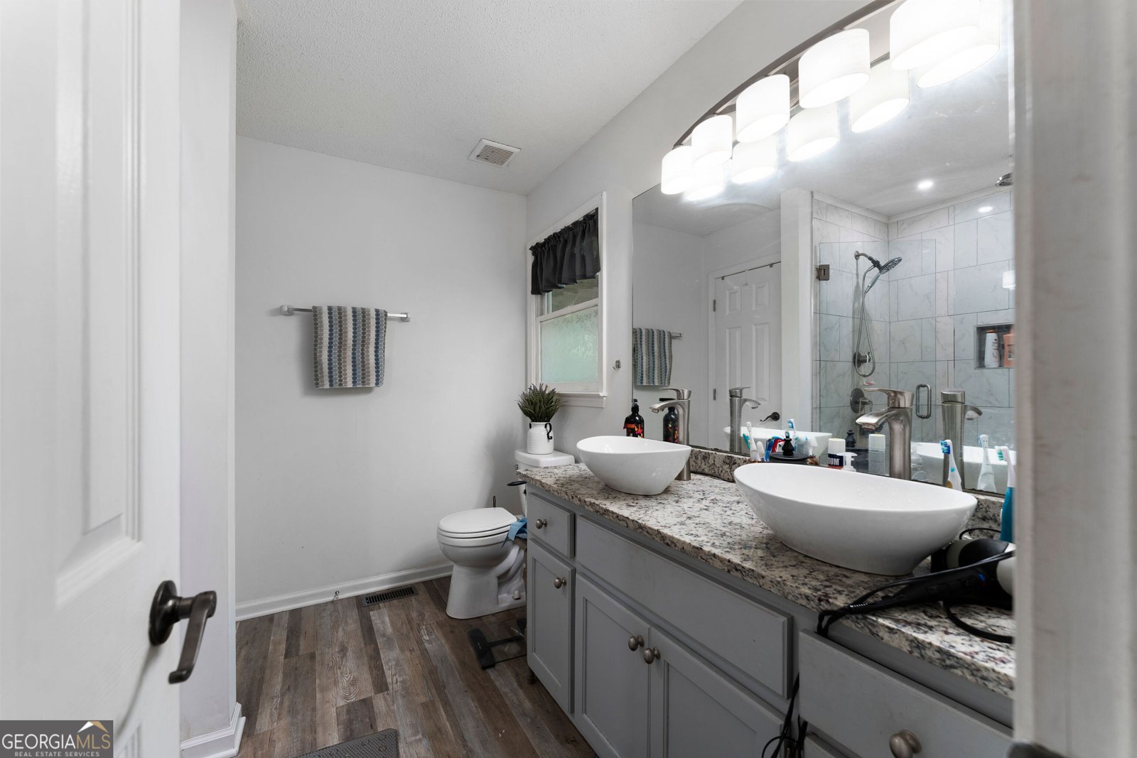 12 Graystone Drive White - 11