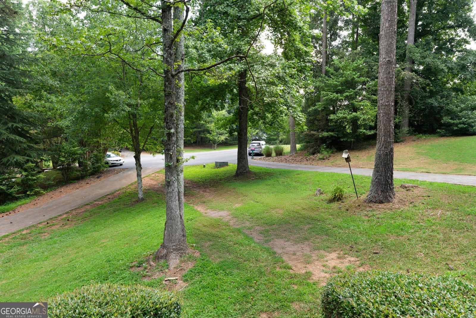 12 Graystone Drive White - 21