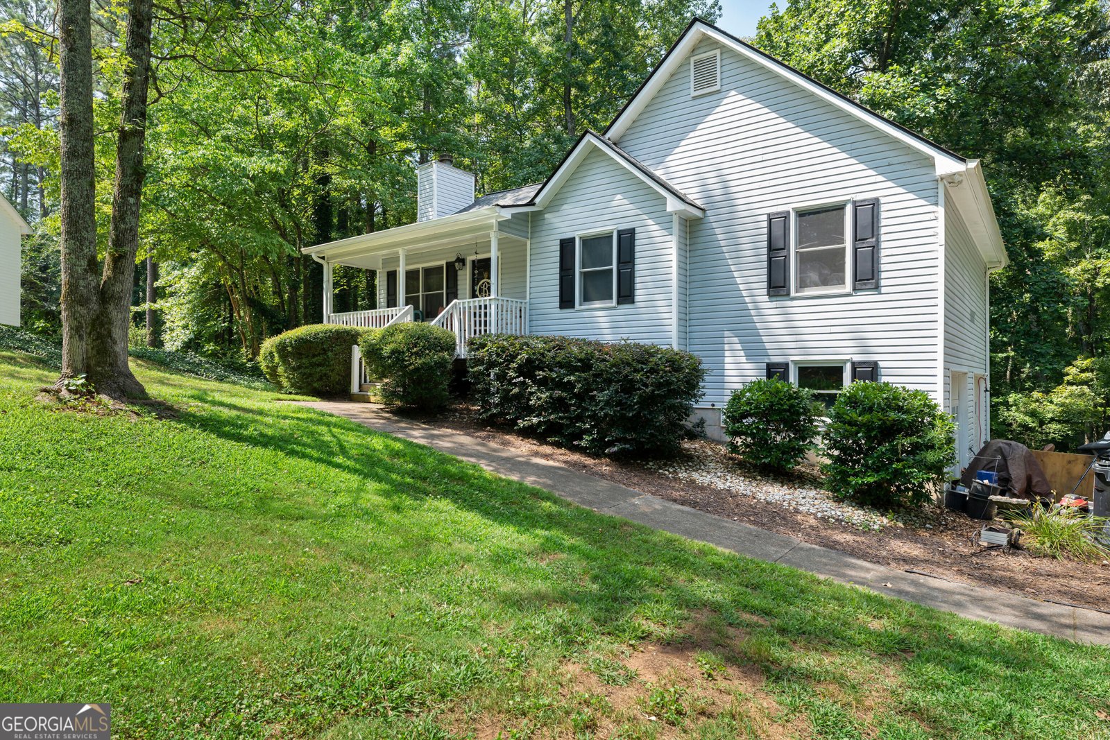 12 Graystone Drive White - 25
