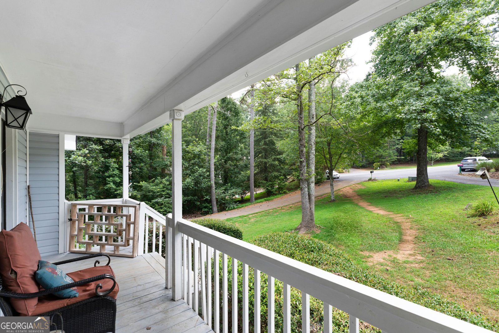 12 Graystone Drive White - 26