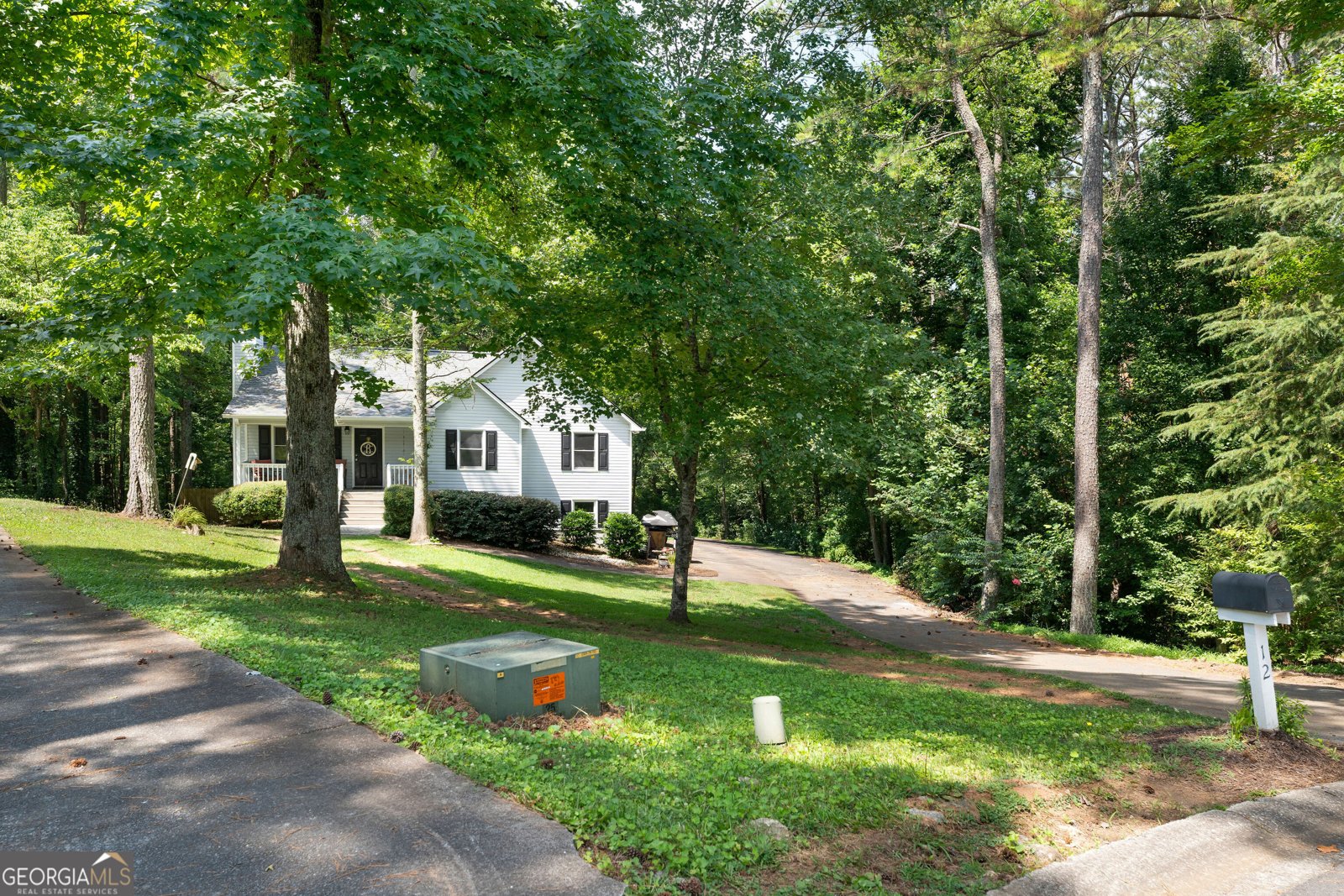 12 Graystone Drive White - 27