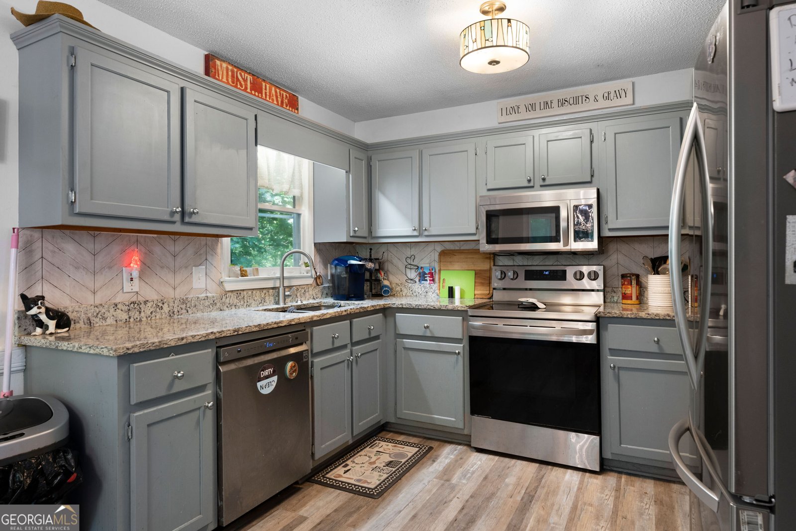 12 Graystone Drive White - 4
