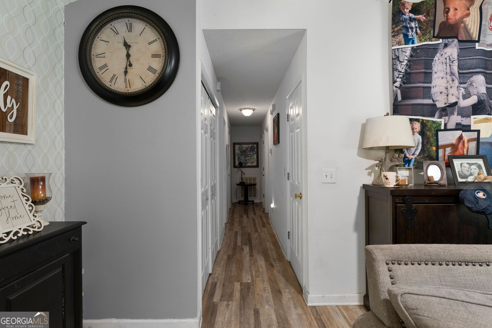 12 Graystone Drive White - 8