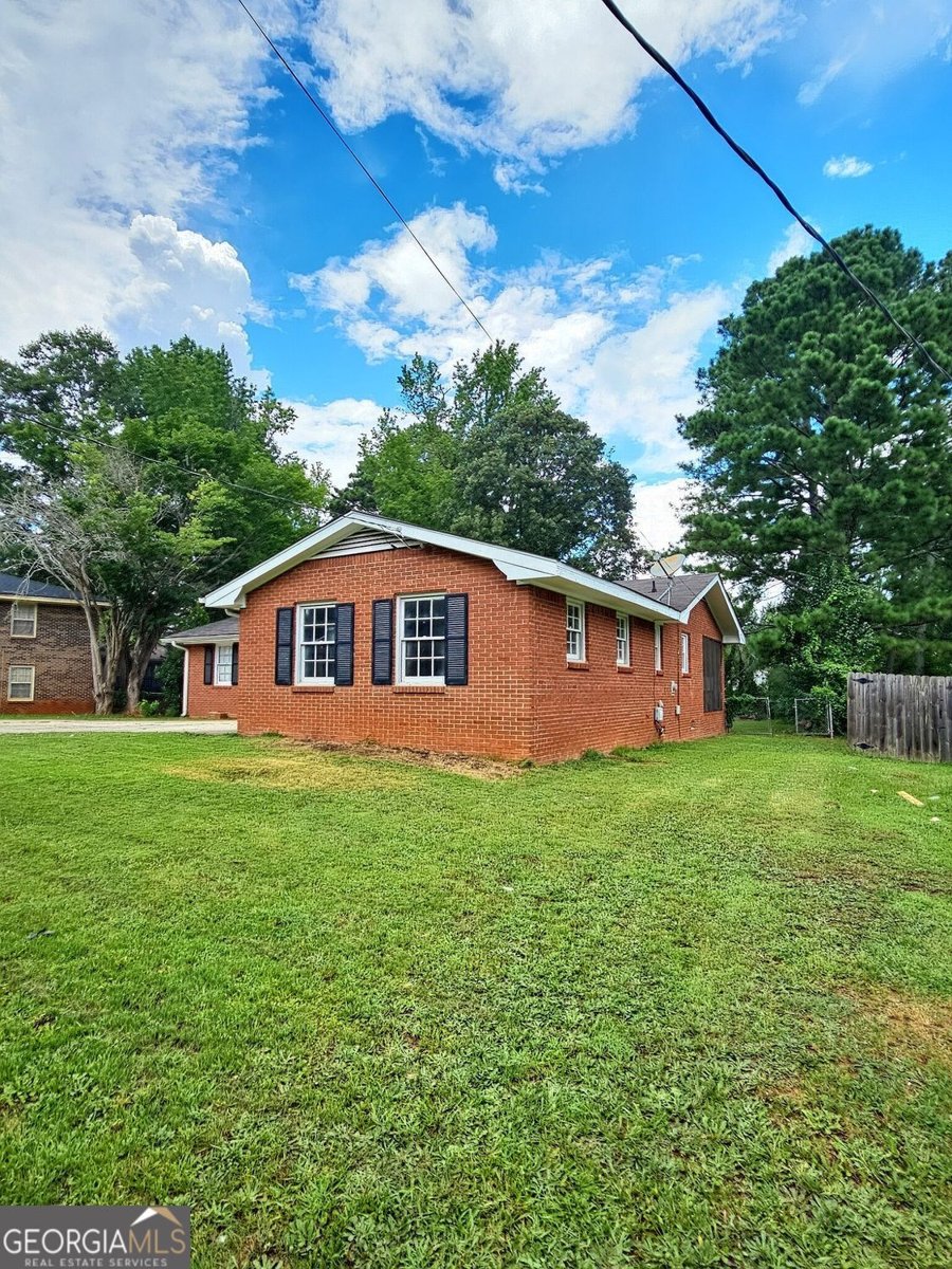 1822 Hallmark Drive Griffin - 2