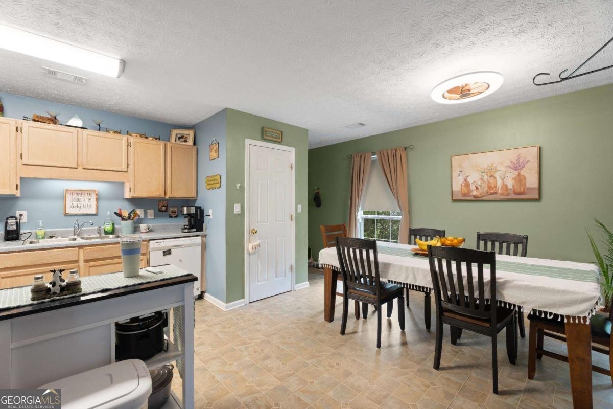395 Timber Top Drive Stockbridge - 1