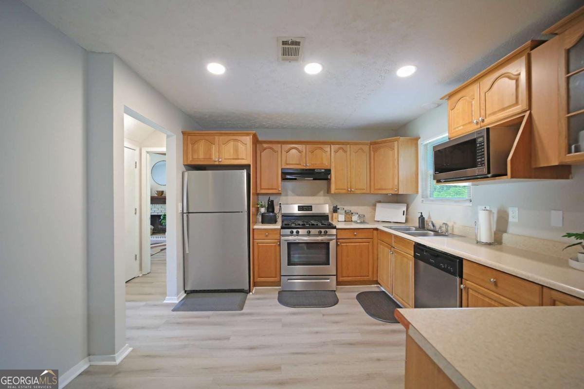 5076 Plantation View Trail Stone Mountain - 13