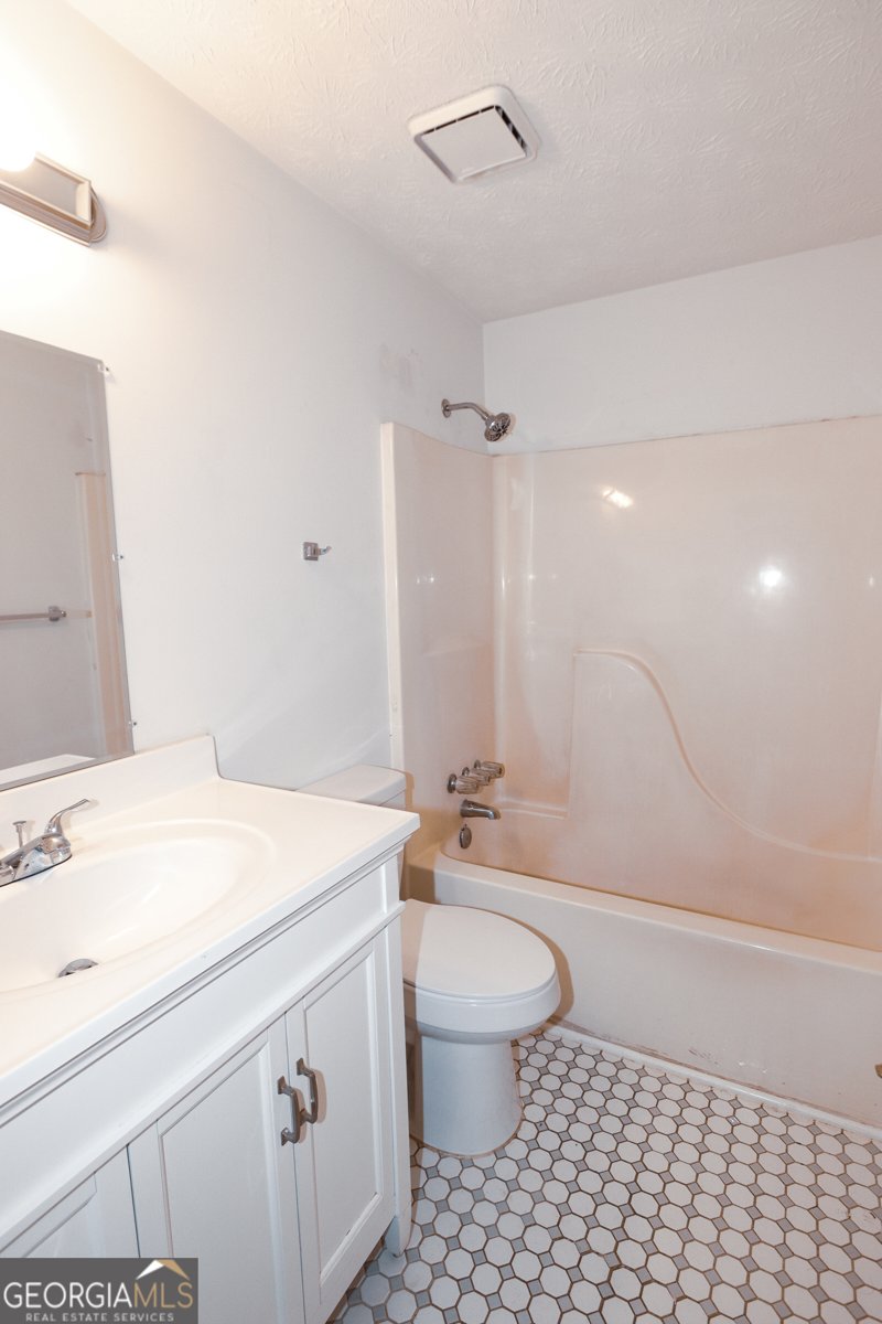 3200 Colgan Trace Lawrenceville - 27