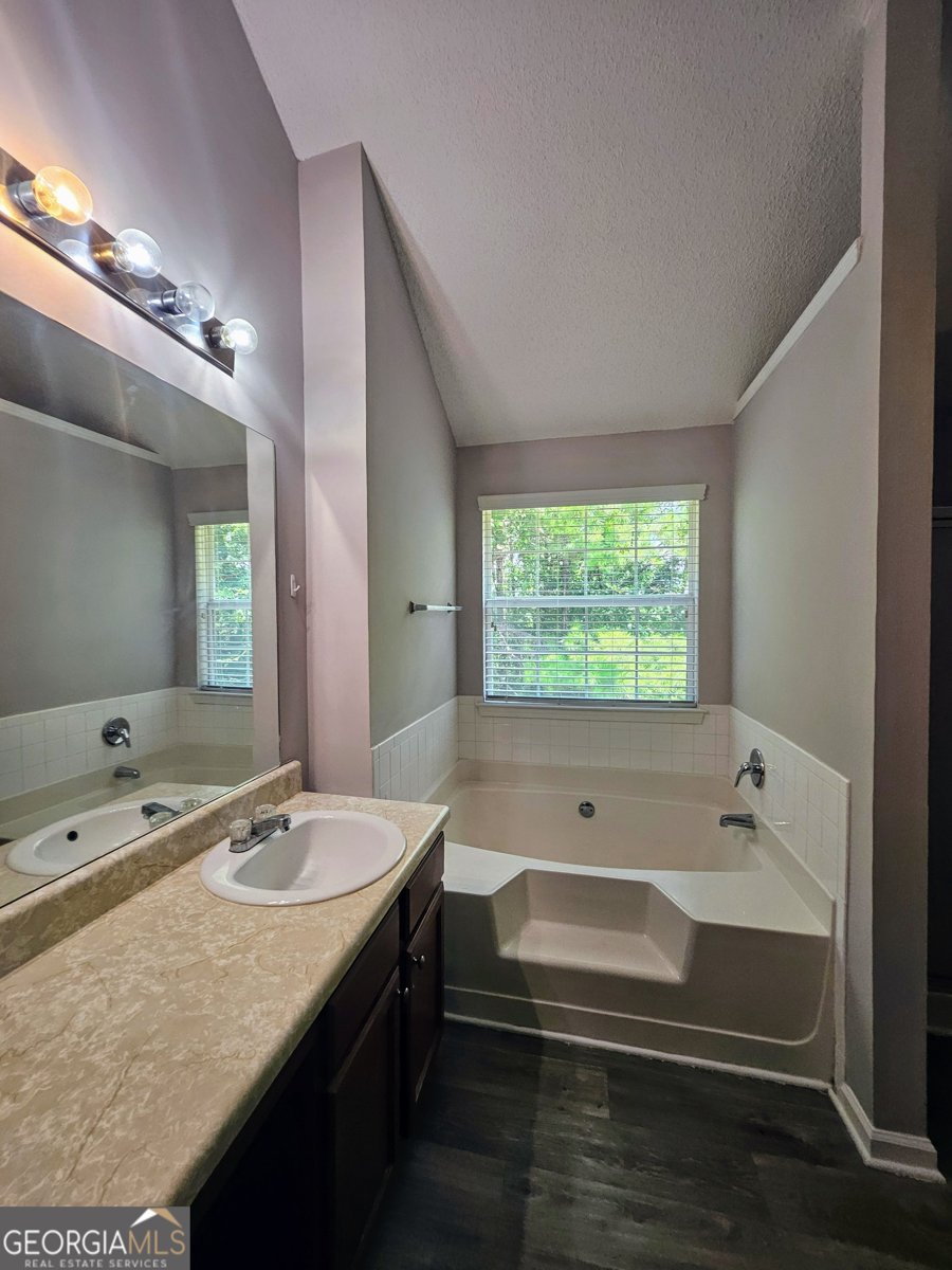 675 BARSHAY Covington - 12