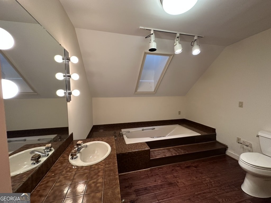 2812 Highway 16 Sharpsburg - 84
