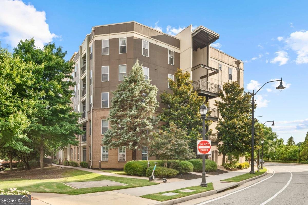 390 17th Street Atlanta - 24