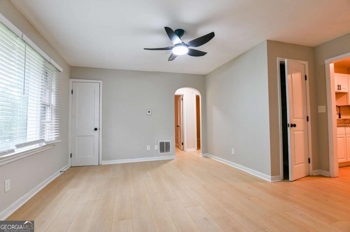 4742 West Drive Forest Park - 5
