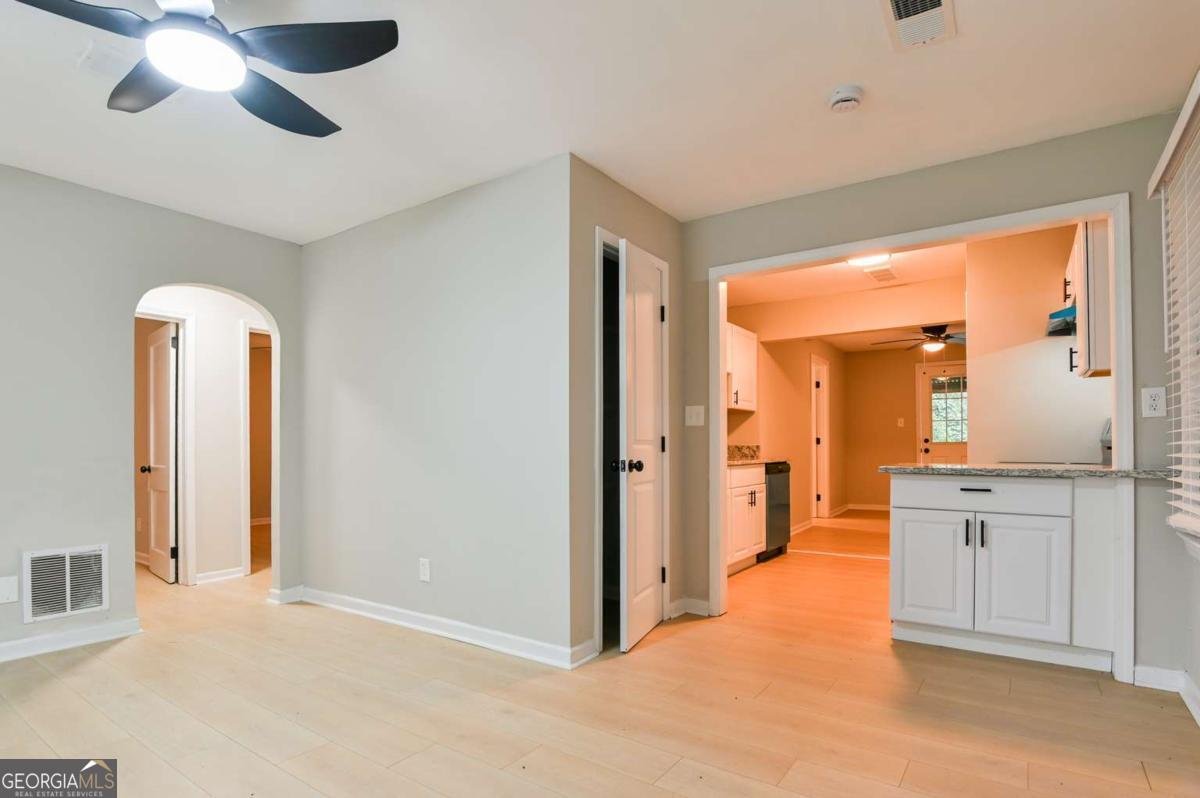 4742 West Drive Forest Park - 6