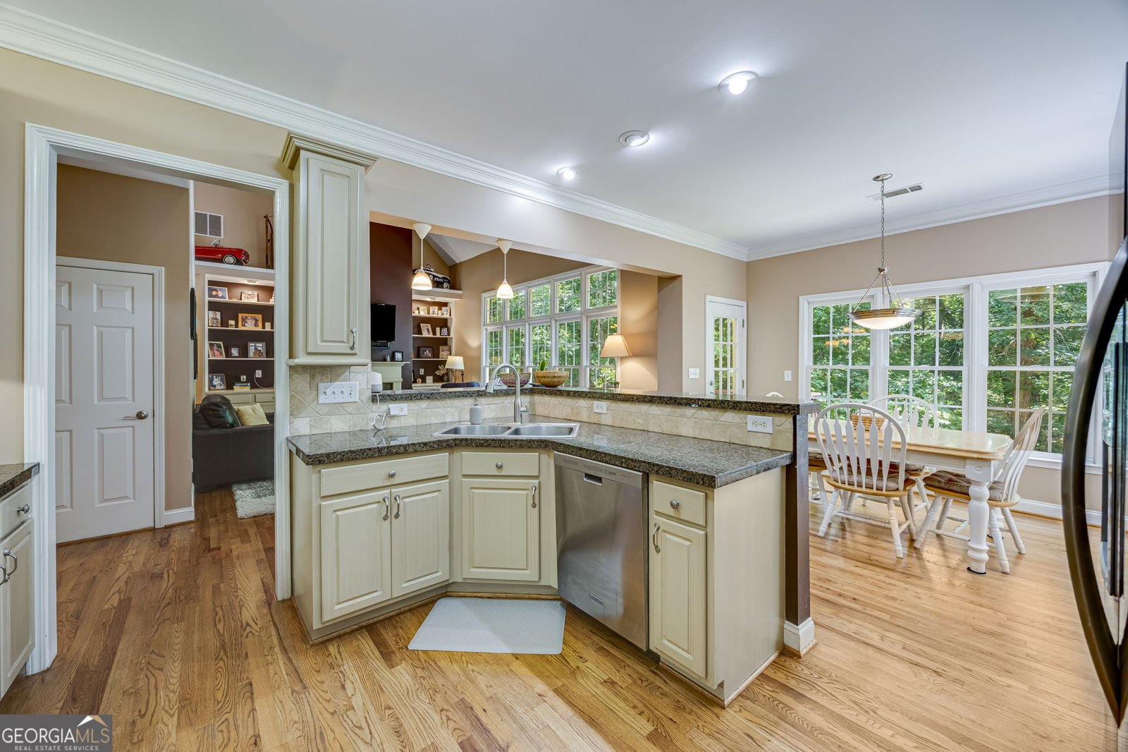 6416 DEEP WOODS Flowery Branch - 27