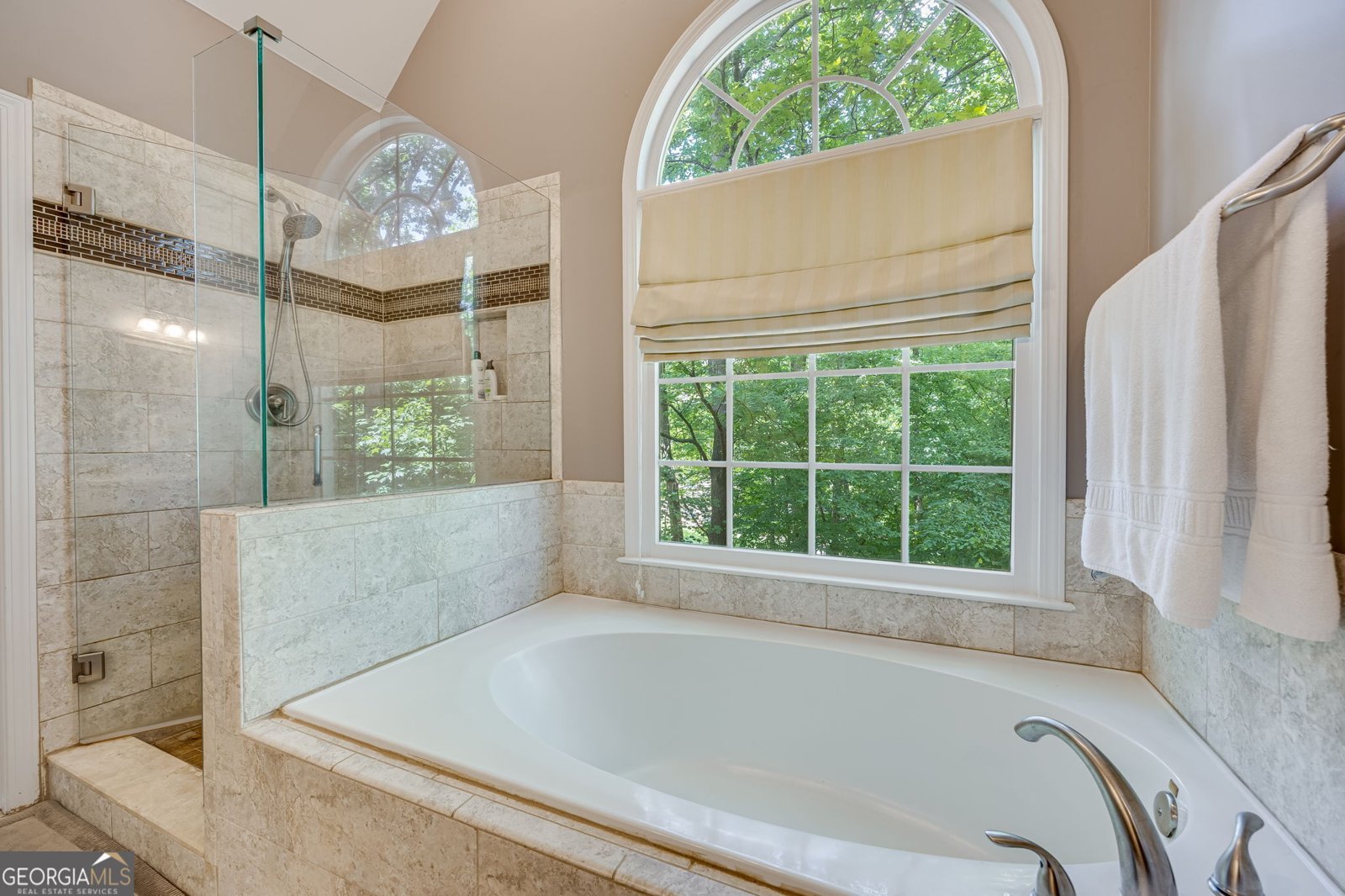 6416 DEEP WOODS Flowery Branch - 34