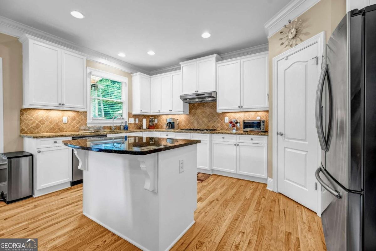 3430 Lassiter Falls Drive Marietta - 38