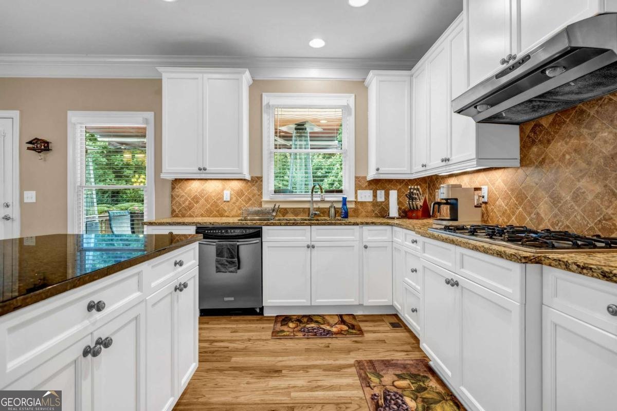 3430 Lassiter Falls Drive Marietta - 40