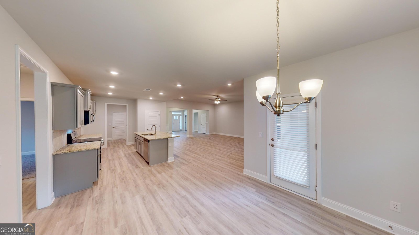 1023 Holliday Pass Griffin - 7