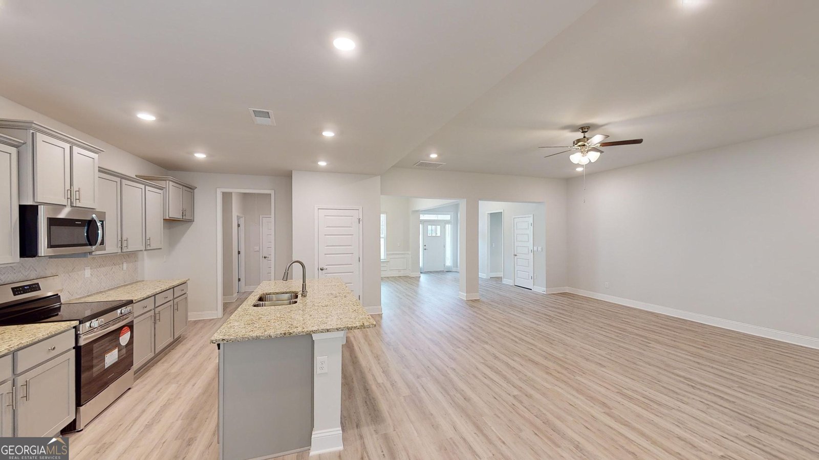 1023 Holliday Pass Griffin - 8