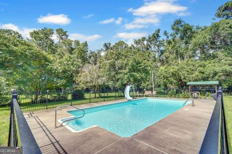 133 Glover (includes 137 & 141 Glover Dr) Drive Brunswick - 29