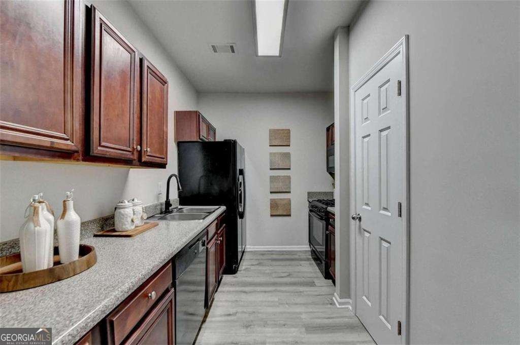4605 Blue Iris Way Oakwood - 43