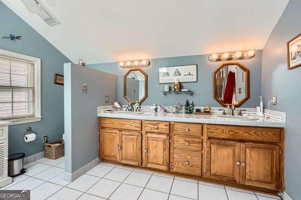 1297 Morningside Drive Atlanta - 27