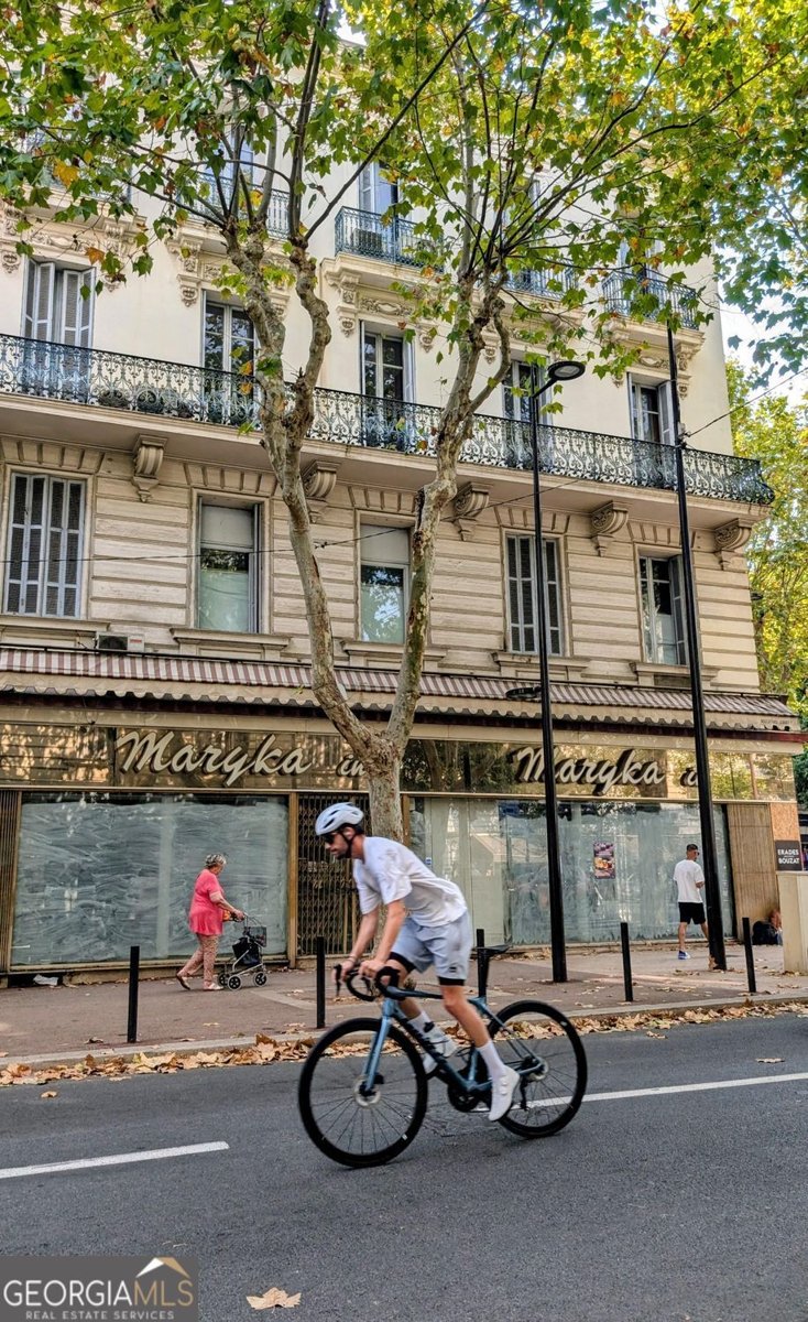 587 Virginia Avenue Atlanta - 34