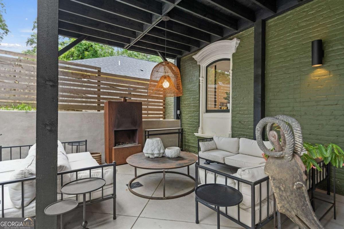 1043 METROPOLITAN Parkway Atlanta - 19