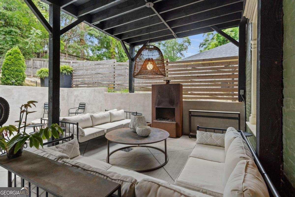 1043 METROPOLITAN Parkway Atlanta - 73