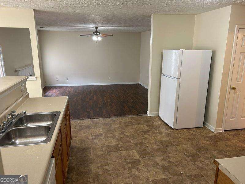 5696 Wellborn Creek Drive Lithonia - 5