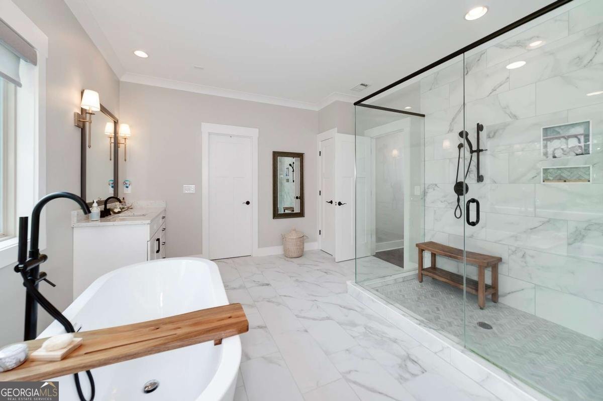 3575 Beaver Cove Road Cumming - 29