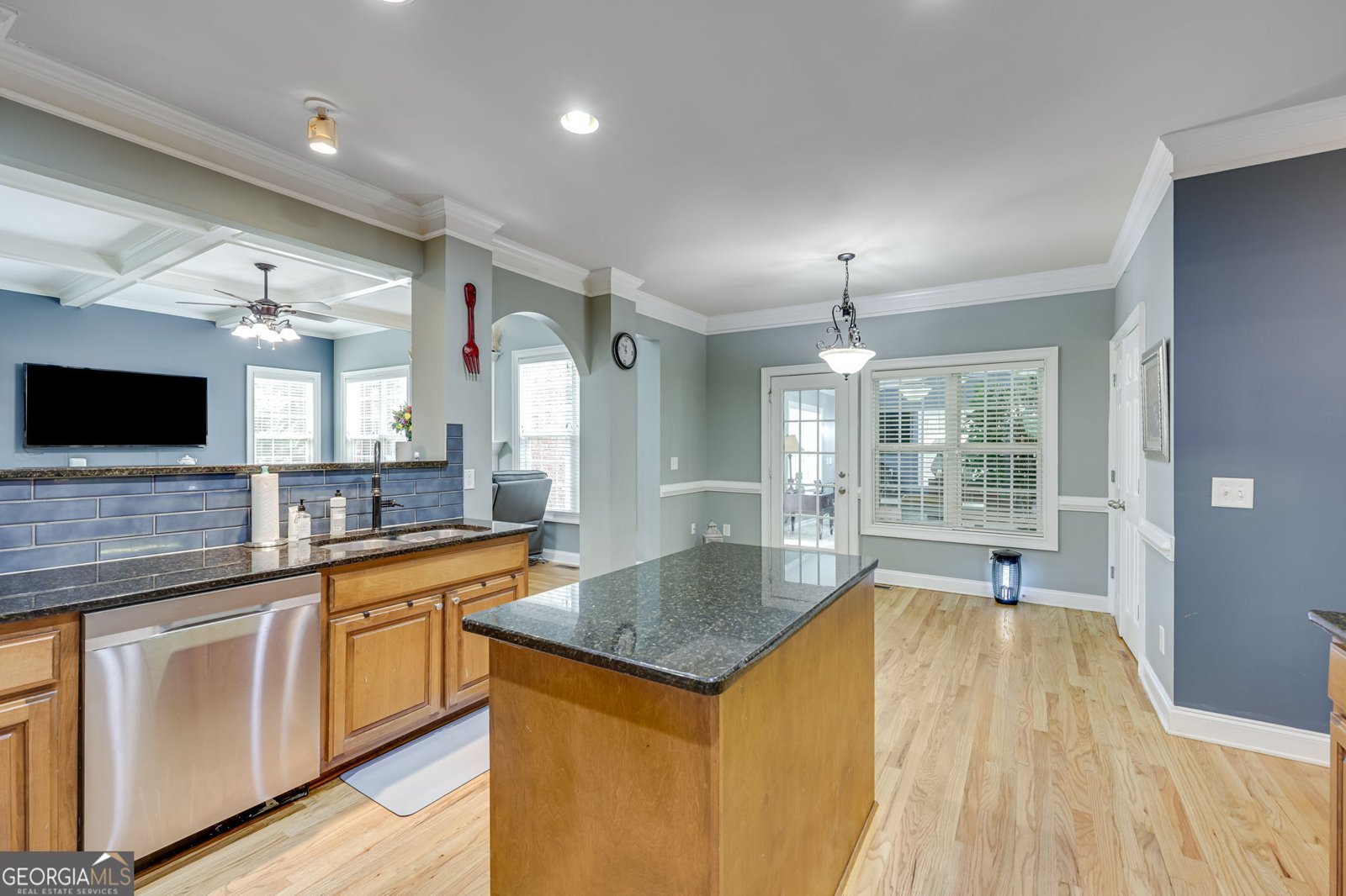 32 St. Ives Circle Winder - 23