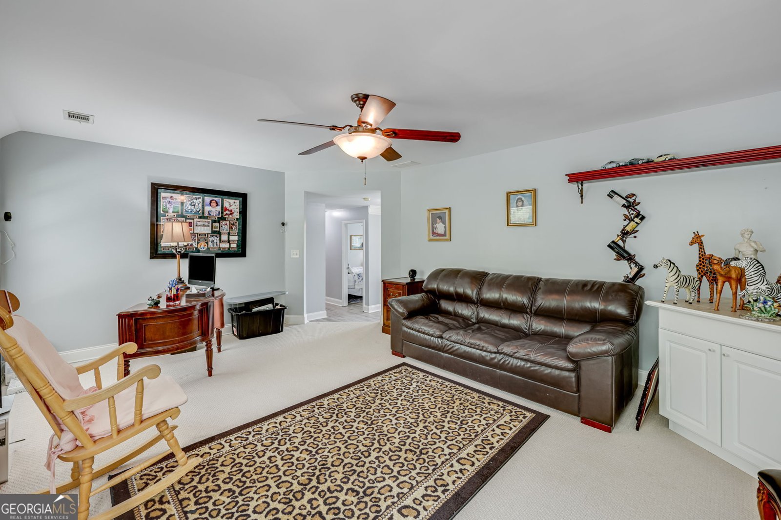 32 St. Ives Circle Winder - 27