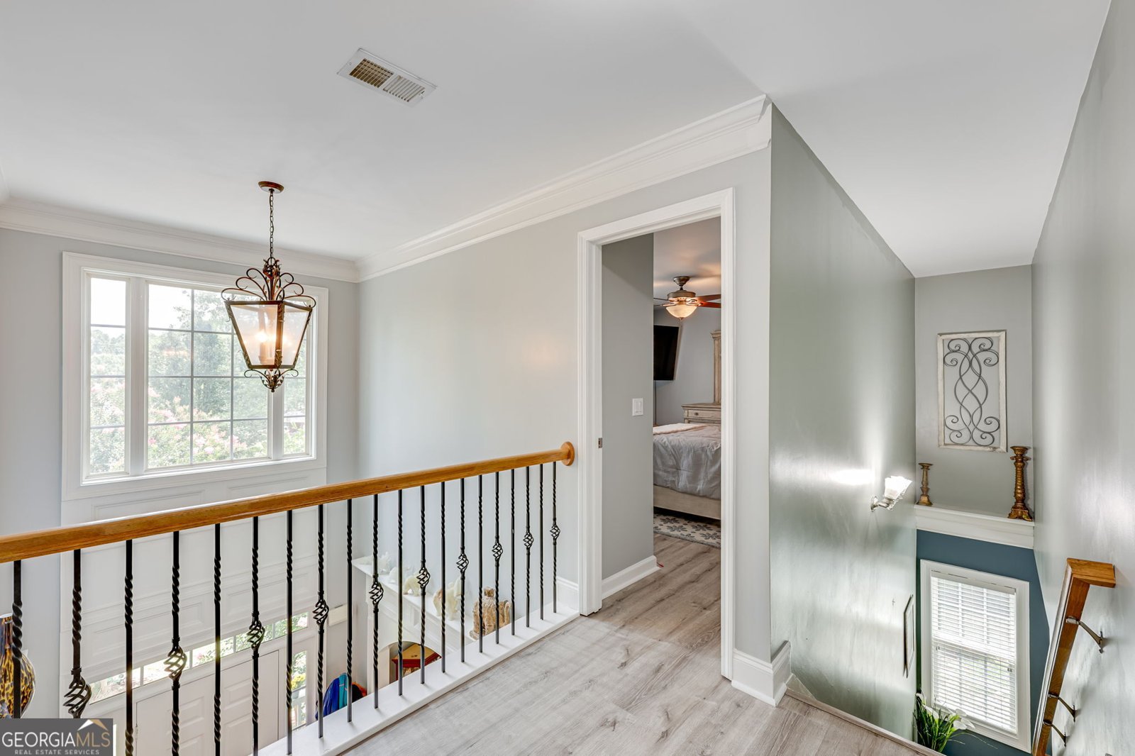 32 St. Ives Circle Winder - 28