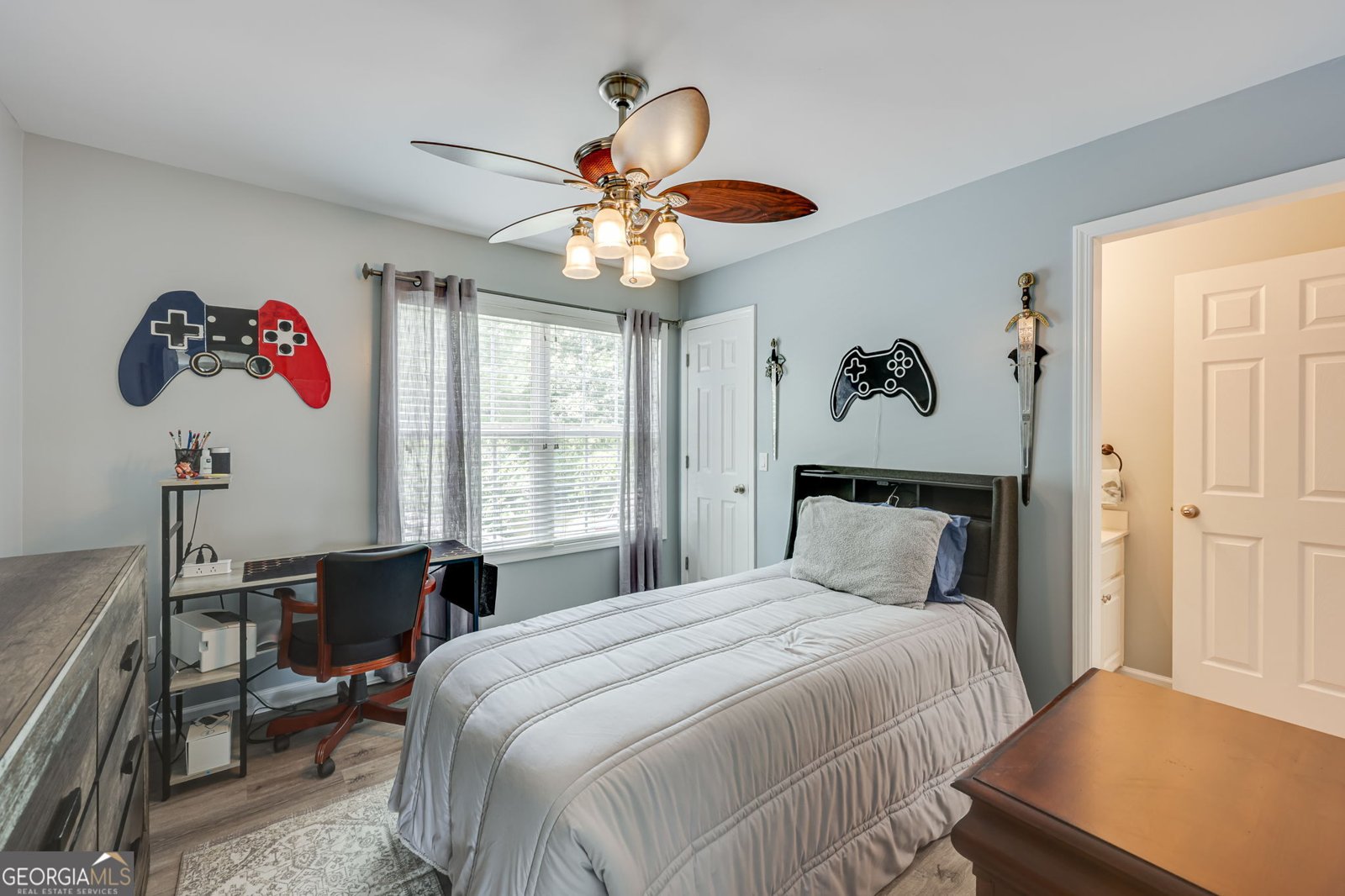 32 St. Ives Circle Winder - 32