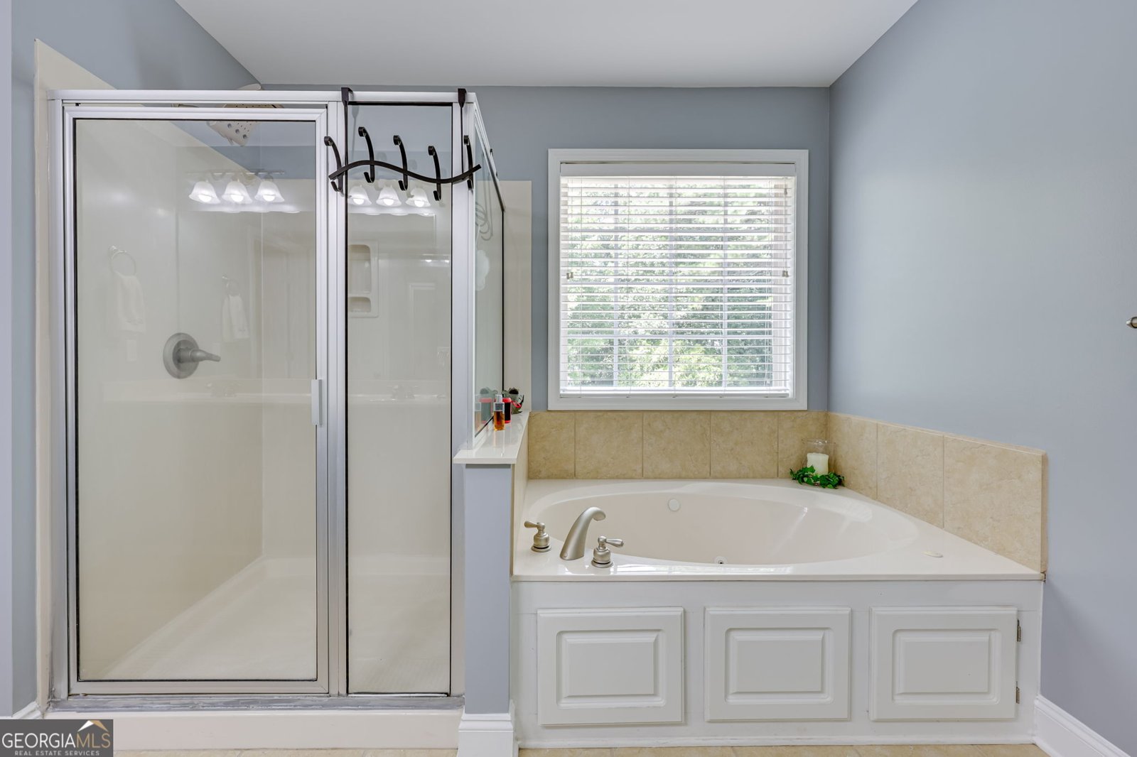 32 St. Ives Circle Winder - 42