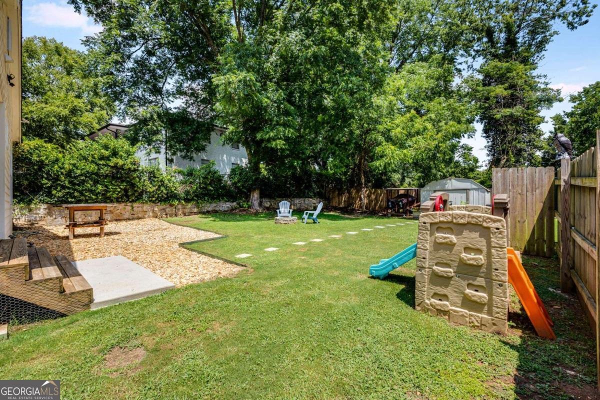 762 Avenida Street Atlanta - 14