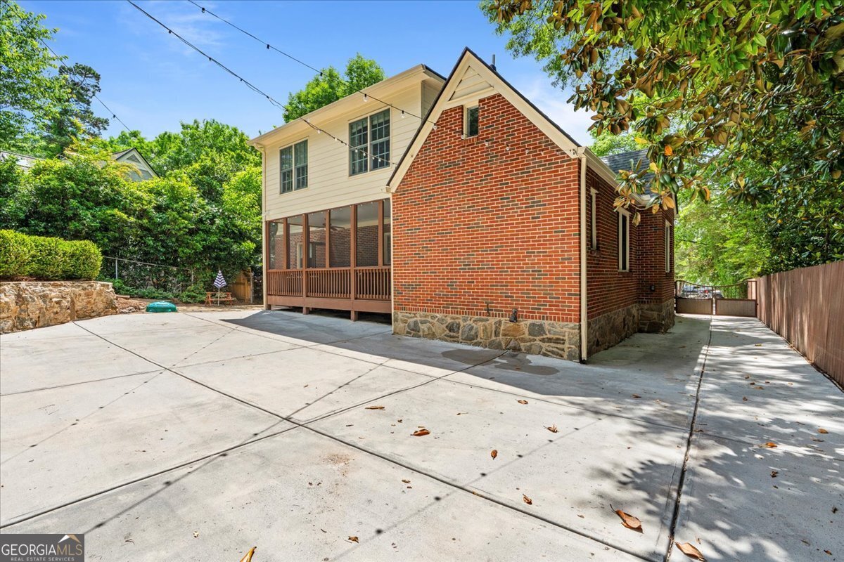 1590 Johnson Road Atlanta - 11