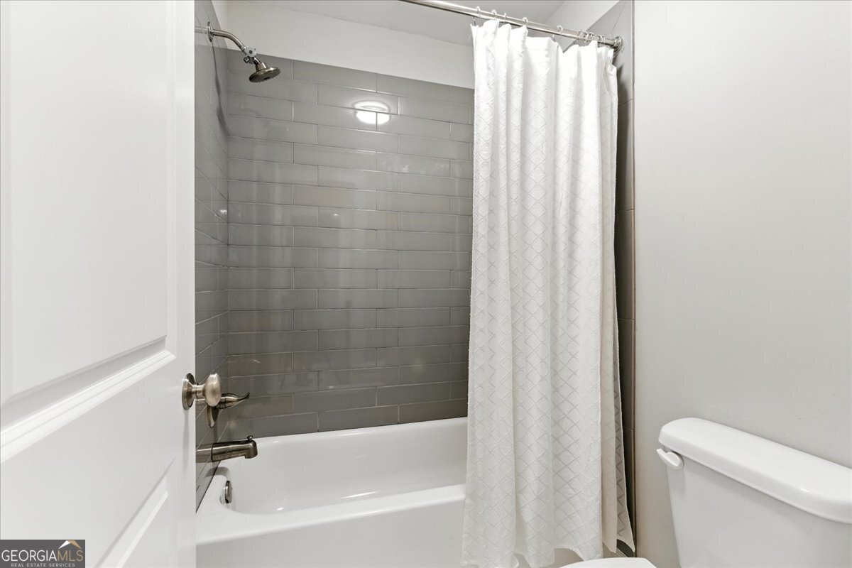 1590 Johnson Road Atlanta - 35