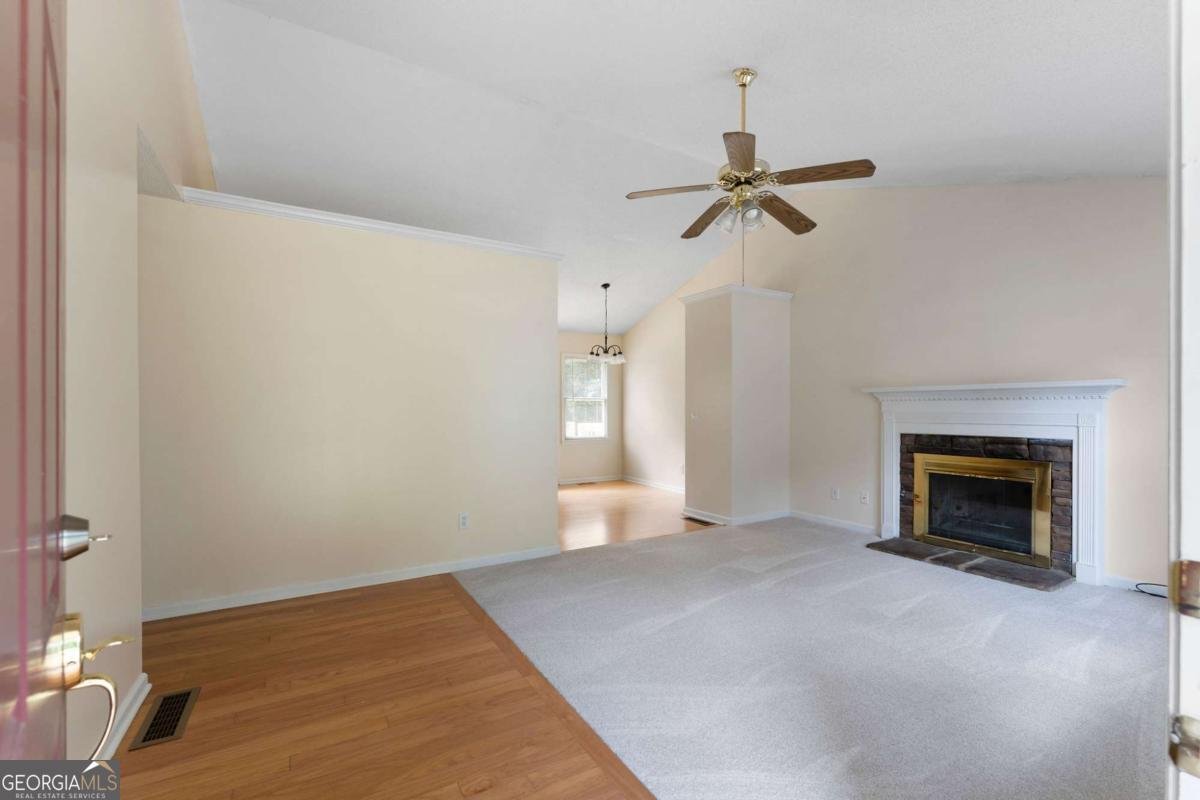 20 Graystone Drive White - 10