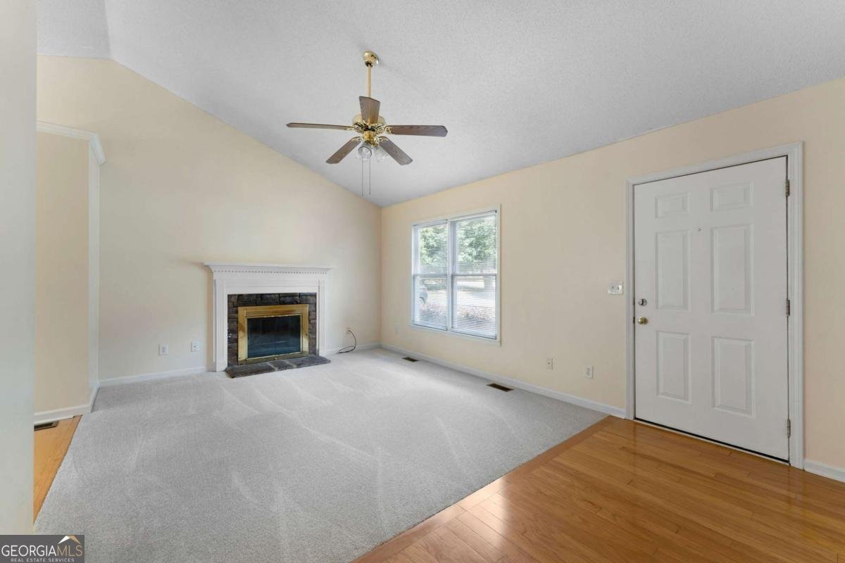 20 Graystone Drive White - 12