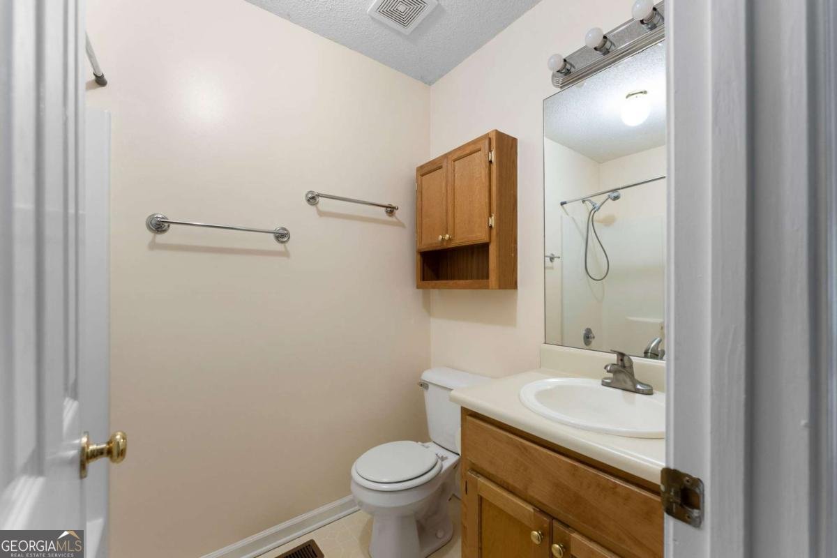 20 Graystone Drive White - 20