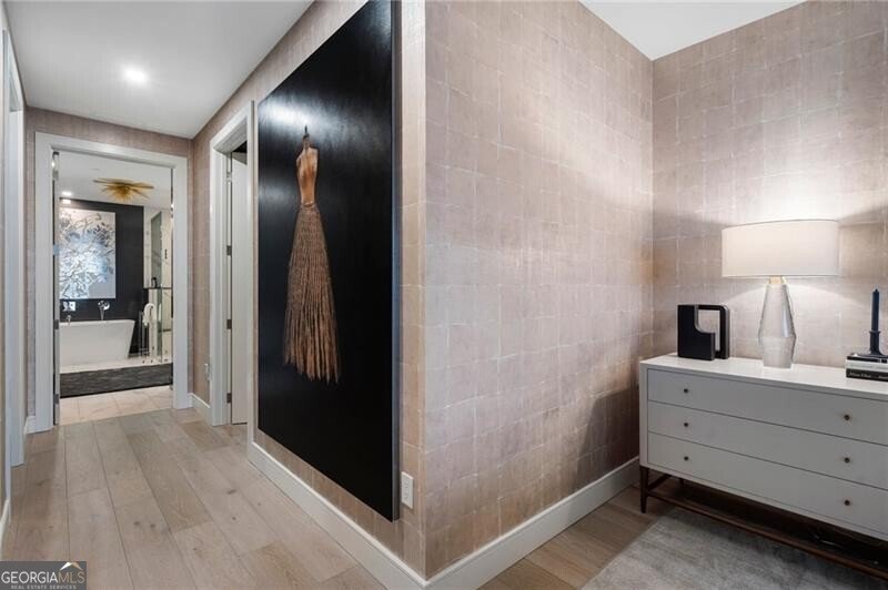 2520 Peachtree Road Atlanta - 32