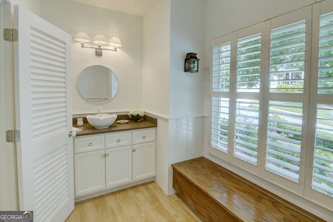 2705 Woodland Brook Lane Atlanta - 30