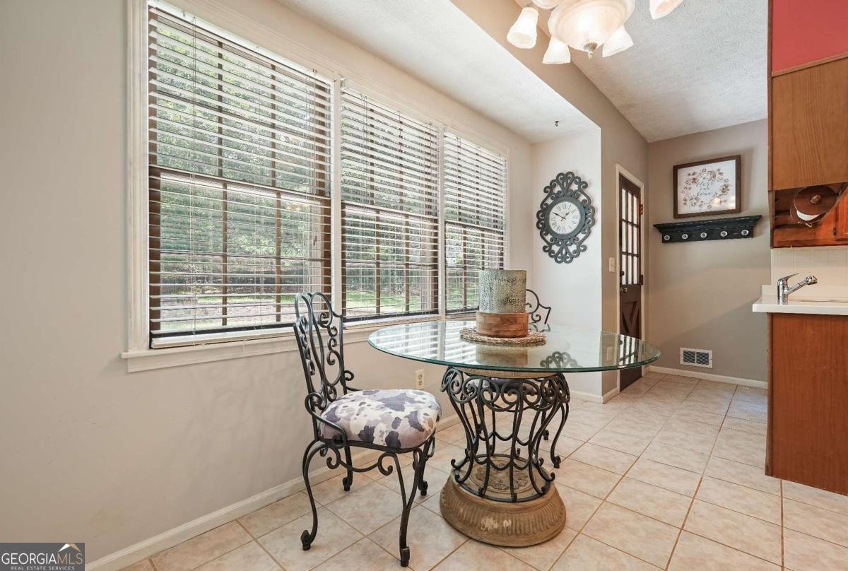 124 Lynn Drive Hiram - 23