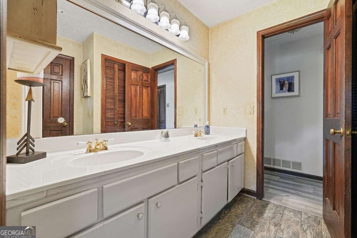 124 Lynn Drive Hiram - 37